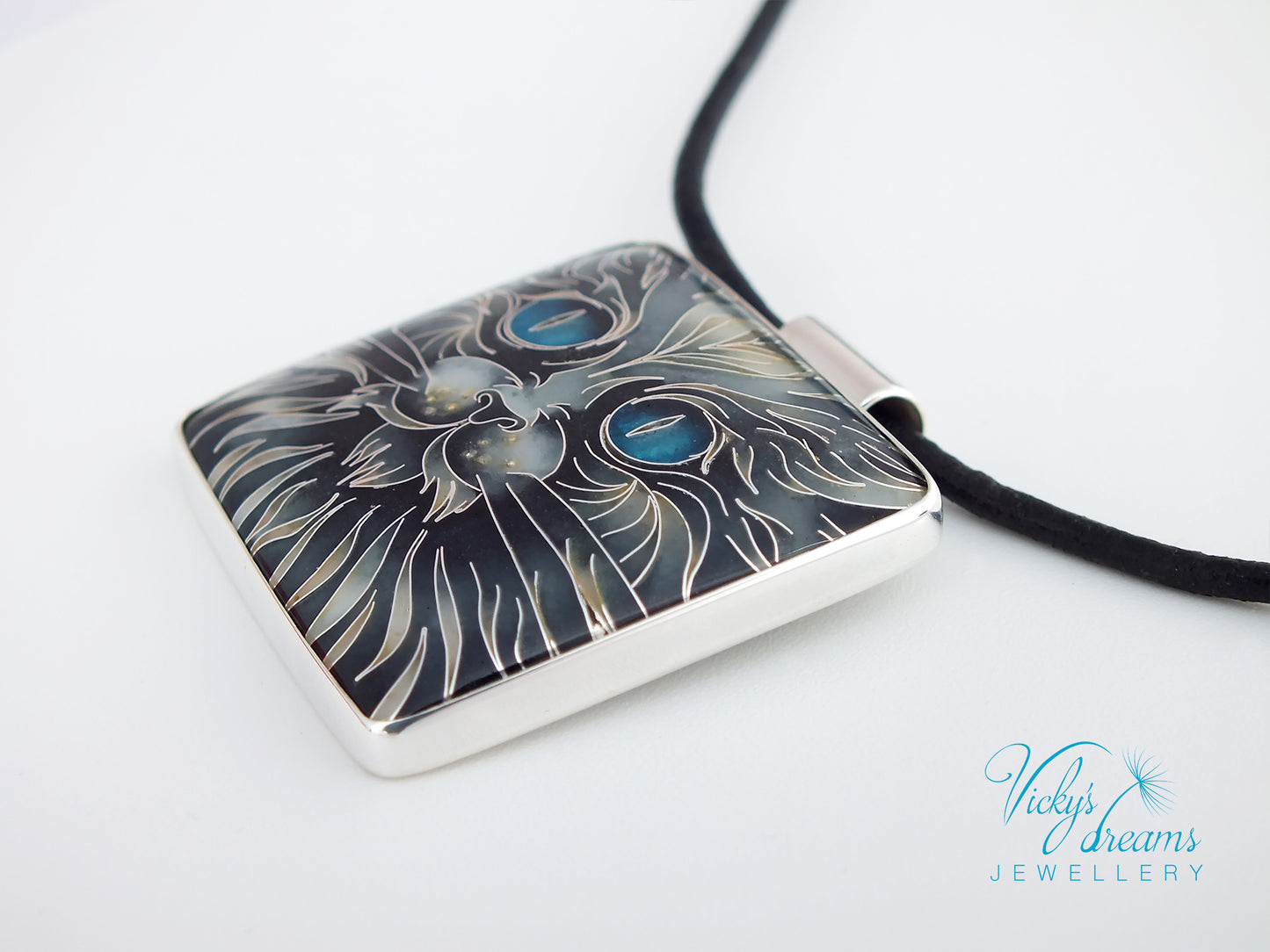 Handmade cloisonné blue-eyed cat pendant necklace in sterling silver
