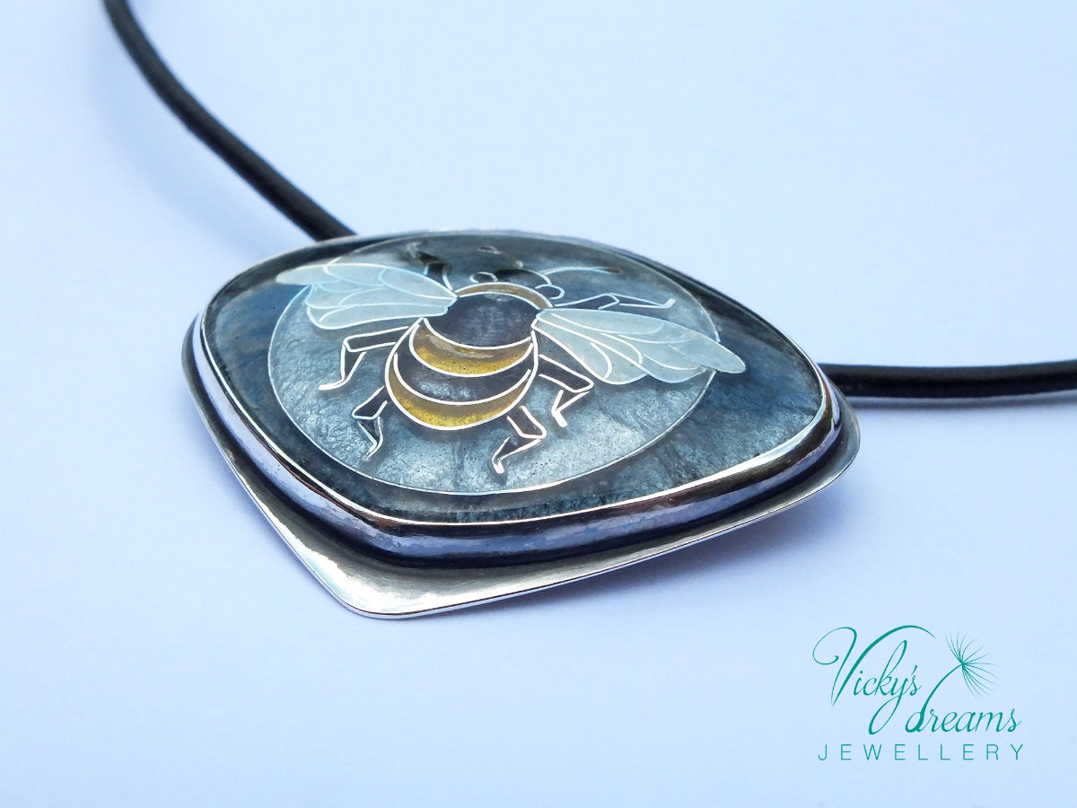 coisonne enamel, honeybee design pendant