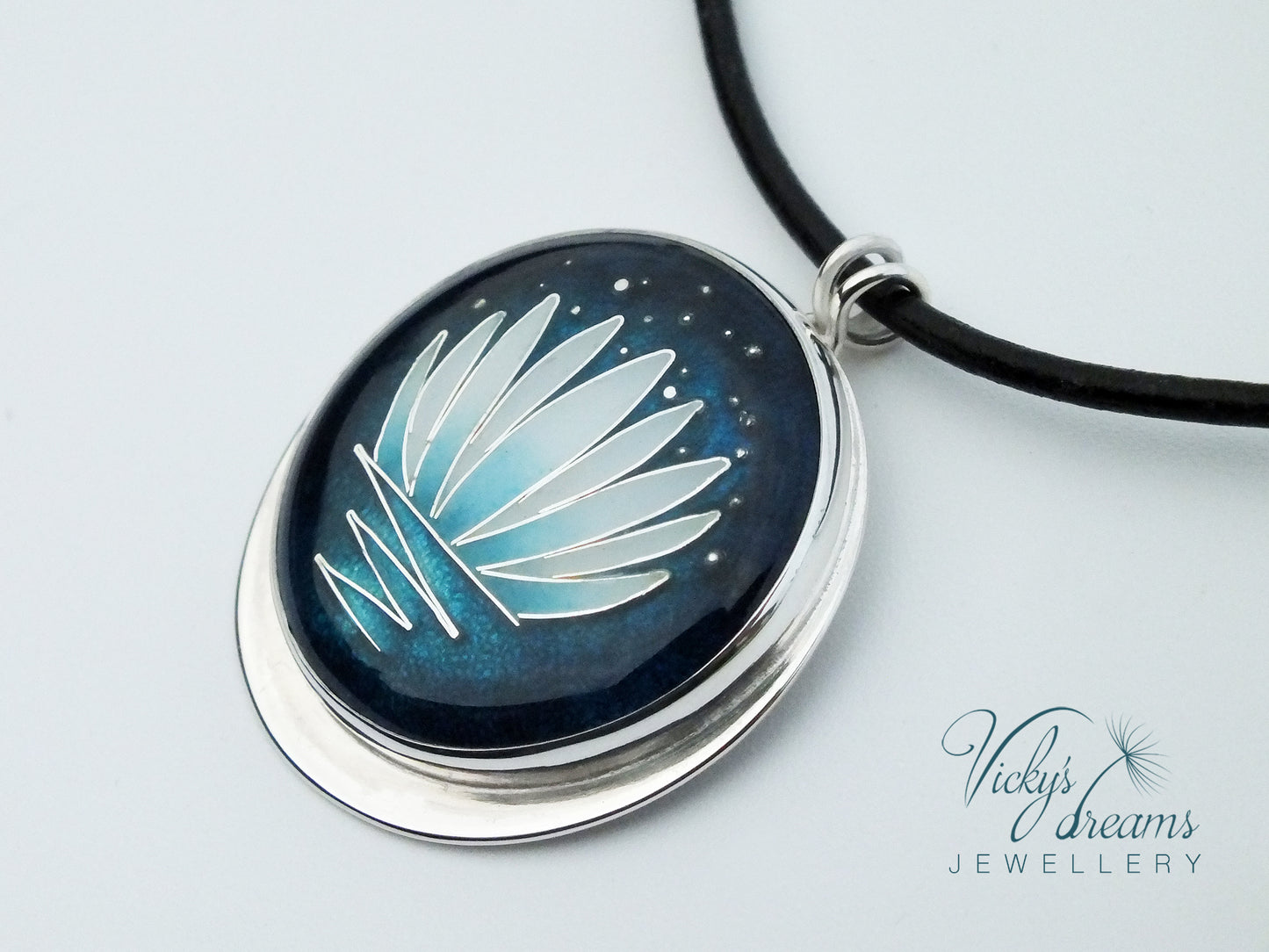 Lotus on the water - Cloisonné enamel necklace