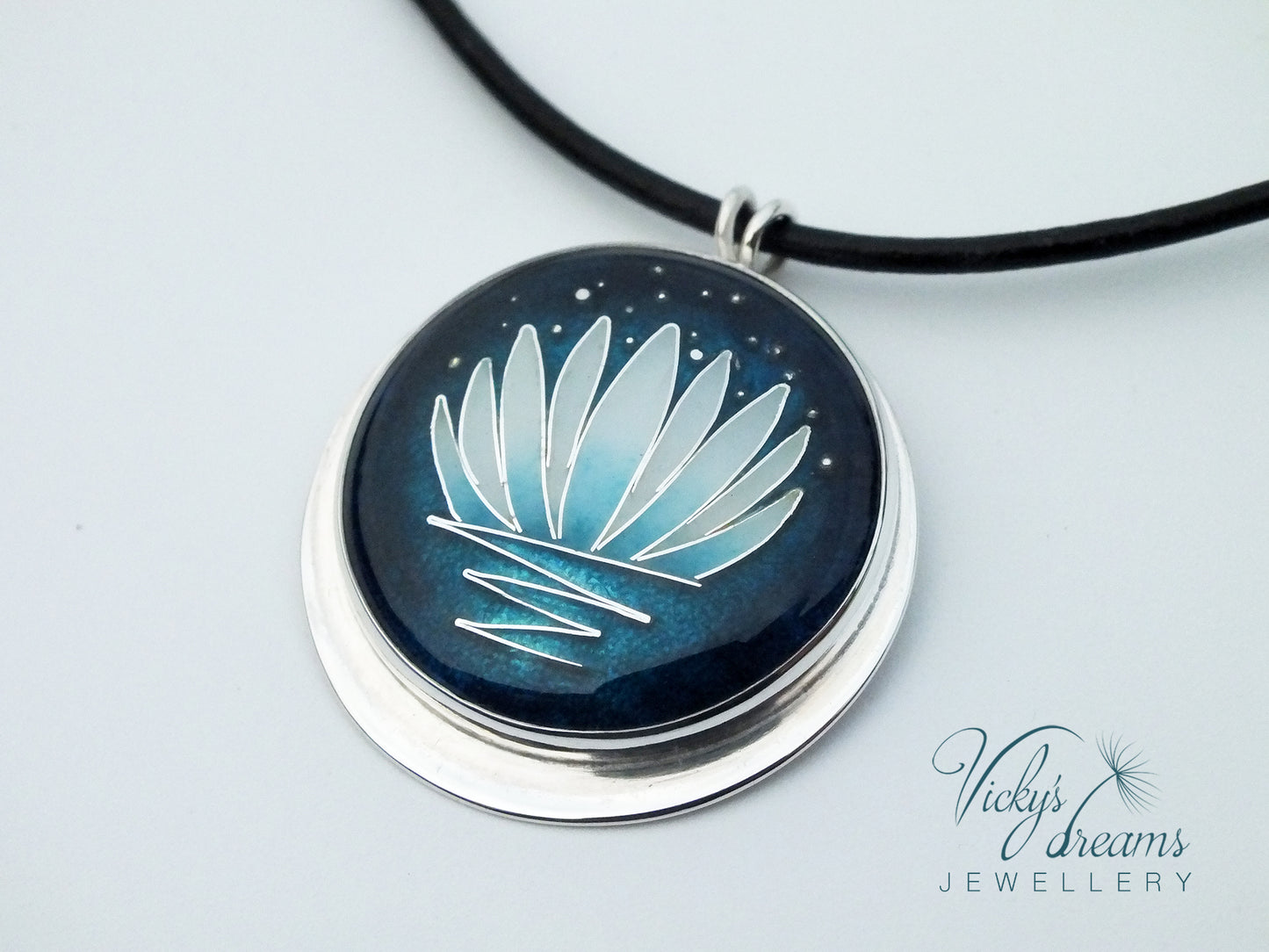 Lotus on the water - Cloisonné enamel necklace