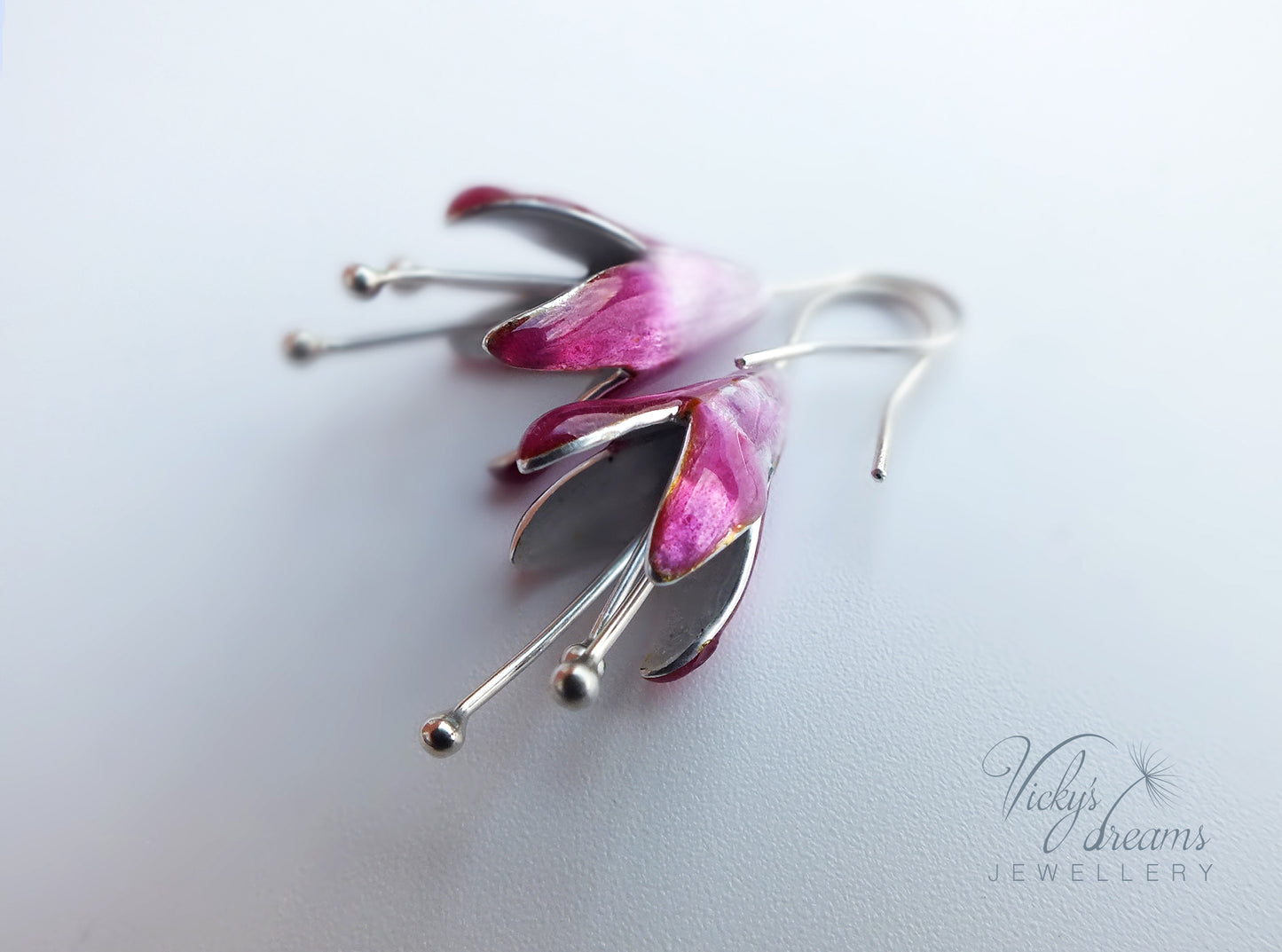 Jewelry with pink and silver enamel   Fuchsia