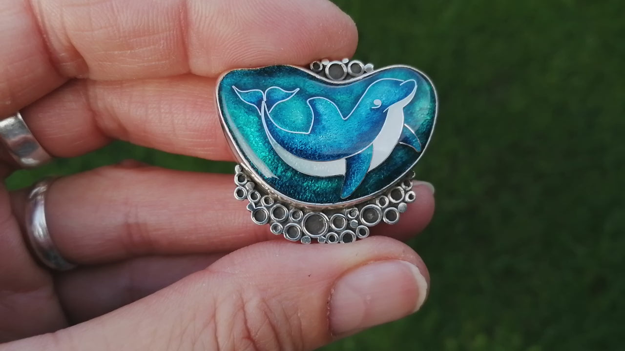 whale-enamel-necklace