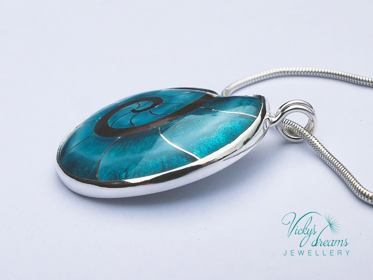 coisonne enamel, blue snail design pendant