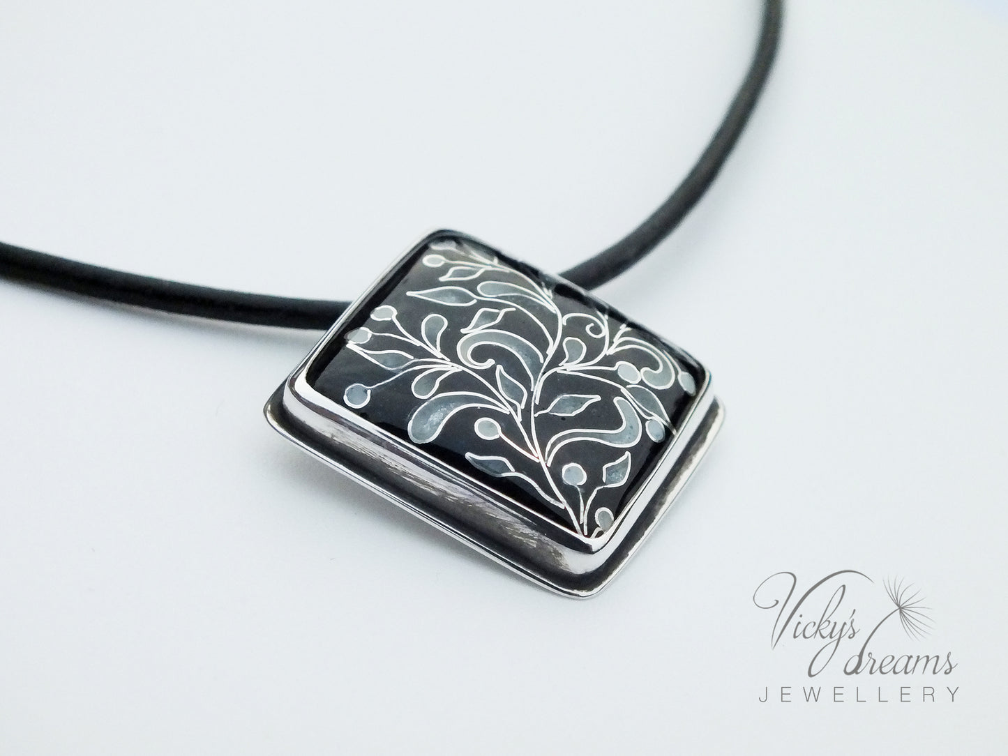 vintage style flowers Cloisonné enamel pendant