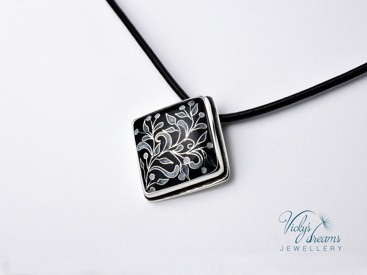 vintage style flowers Cloisonné enamel pendant