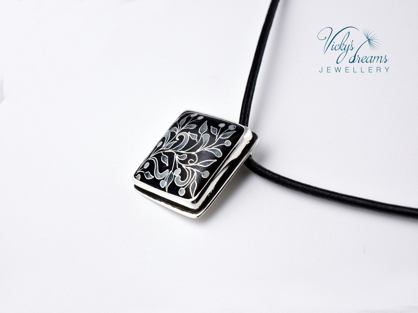 vintage style flowers Cloisonné enamel pendant