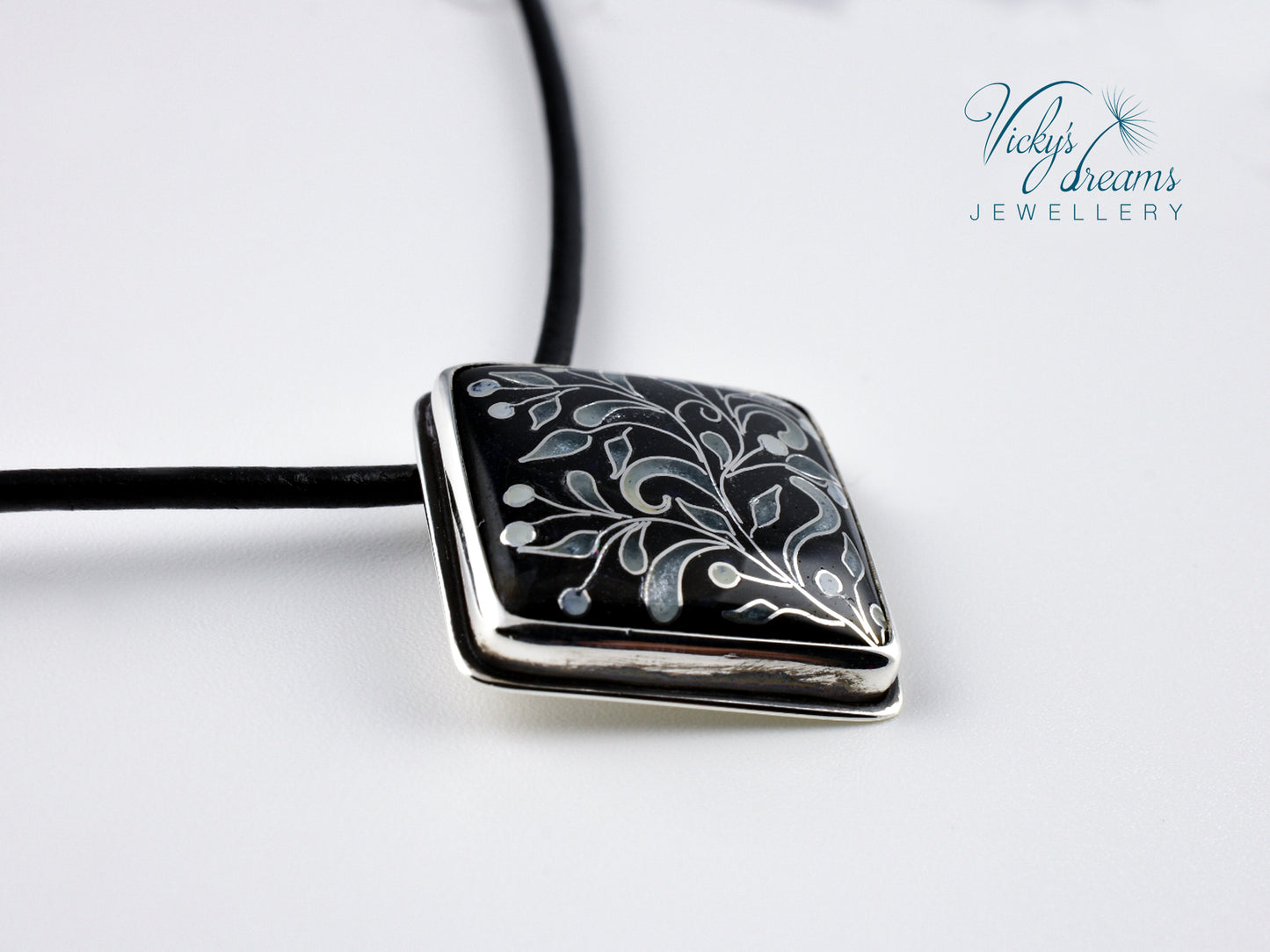 vintage style flowers Cloisonné enamel pendant