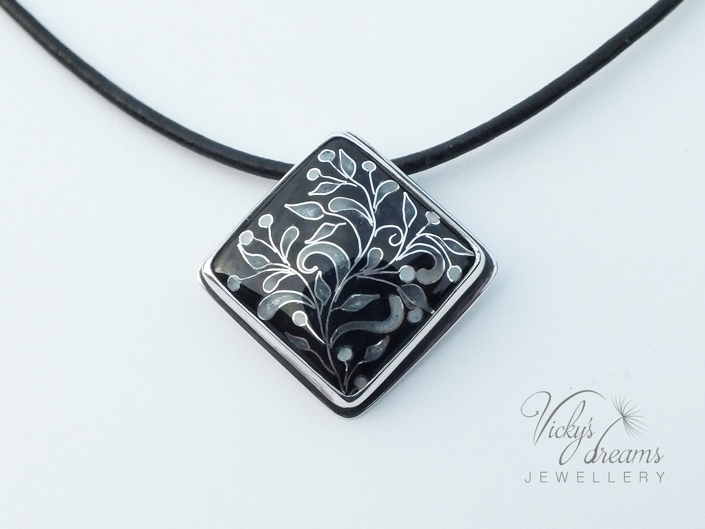 vintage style flowers Cloisonné enamel pendant