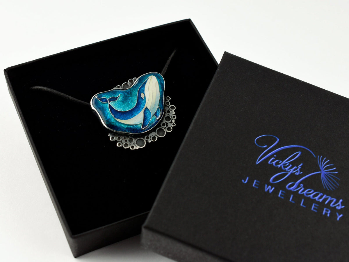whale-enamel-necklace