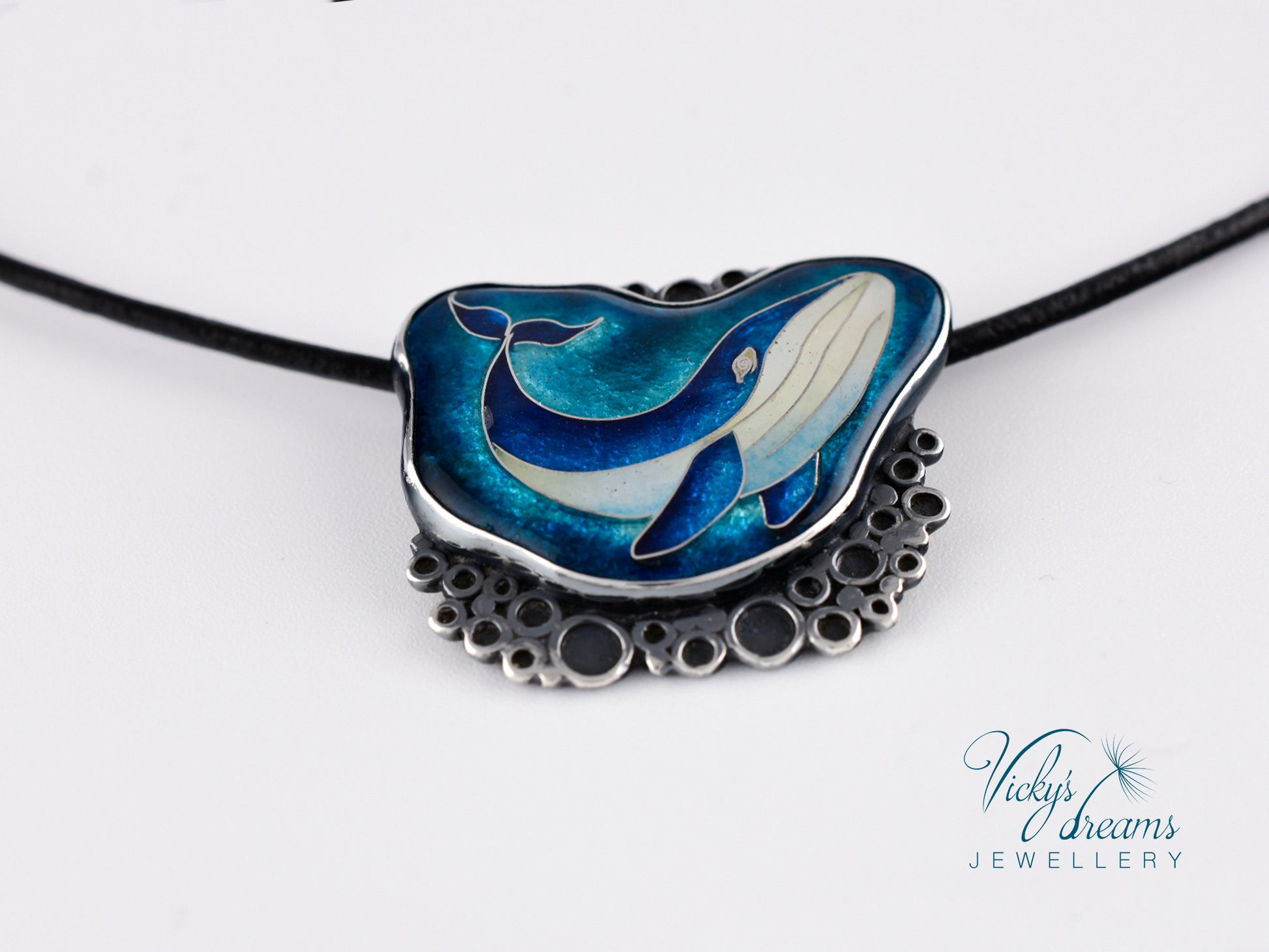 whale-enamel-necklace