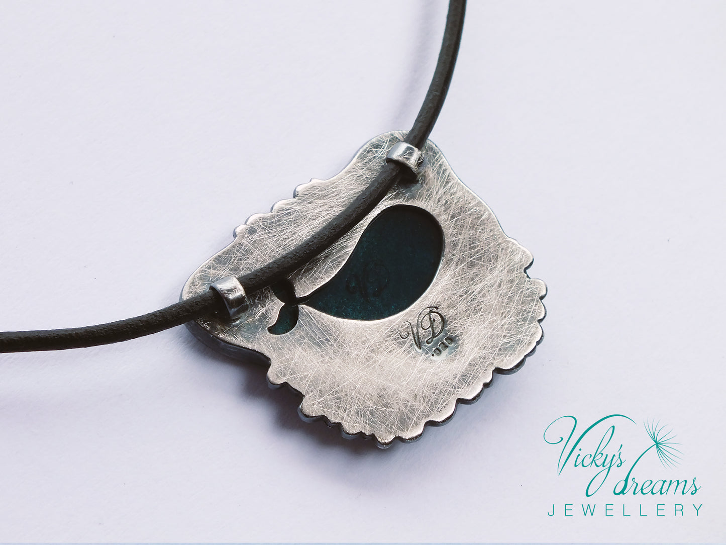 whale-enamel-necklace