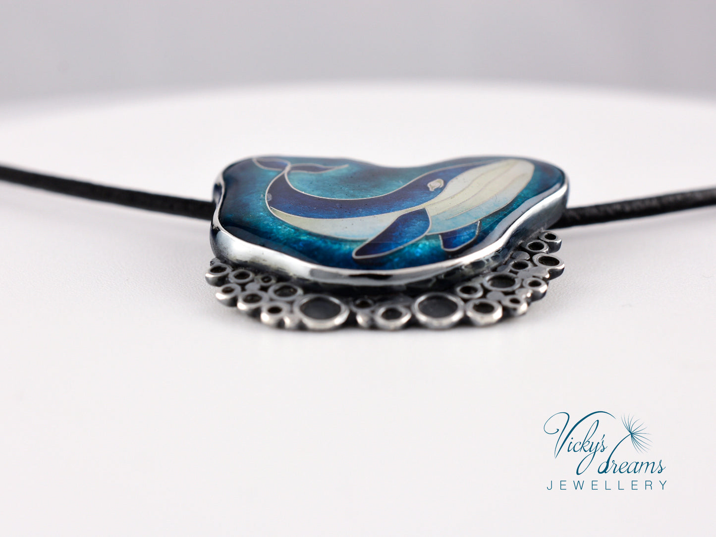 whale-enamel-necklace