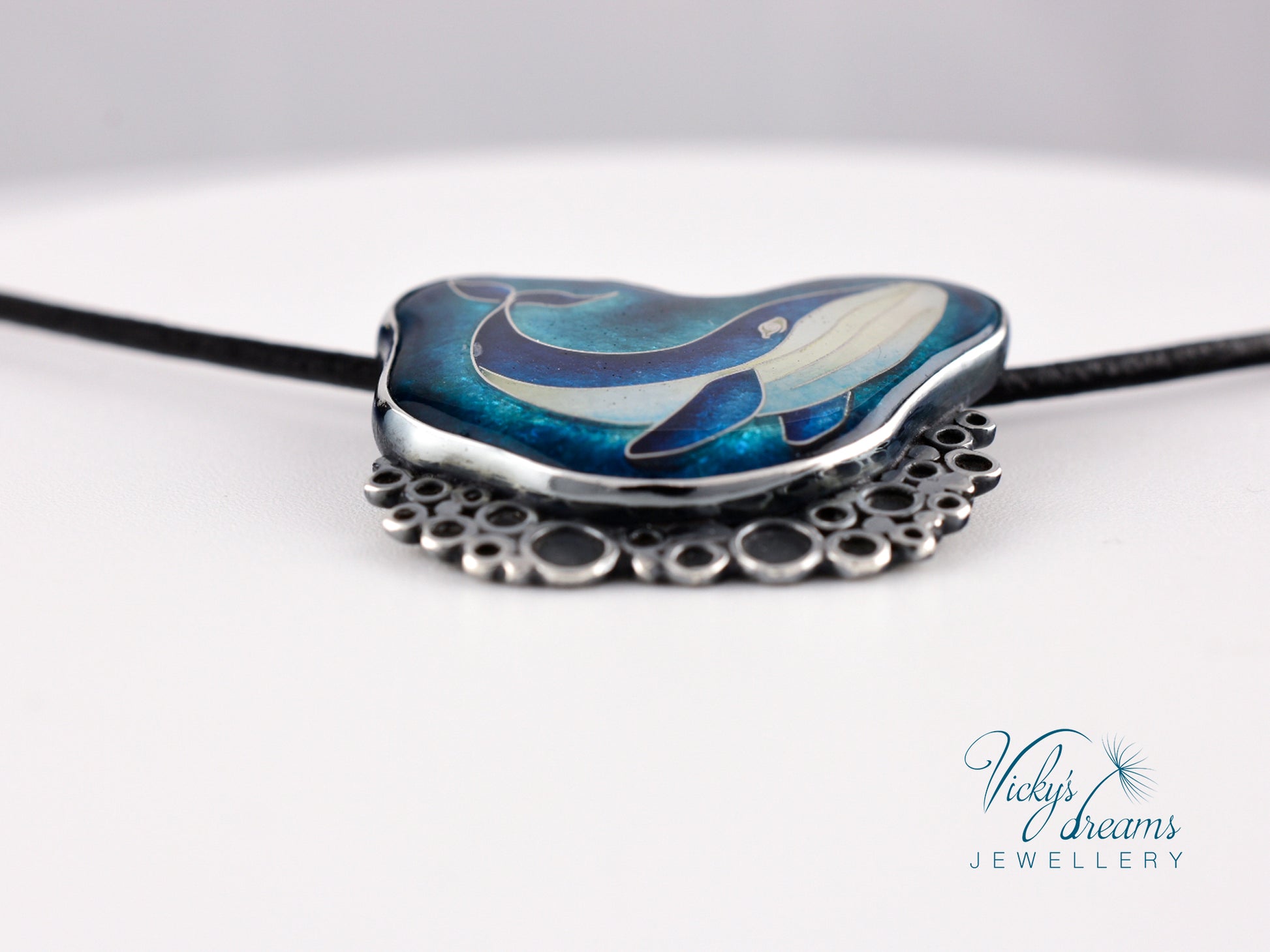 whale-enamel-necklace