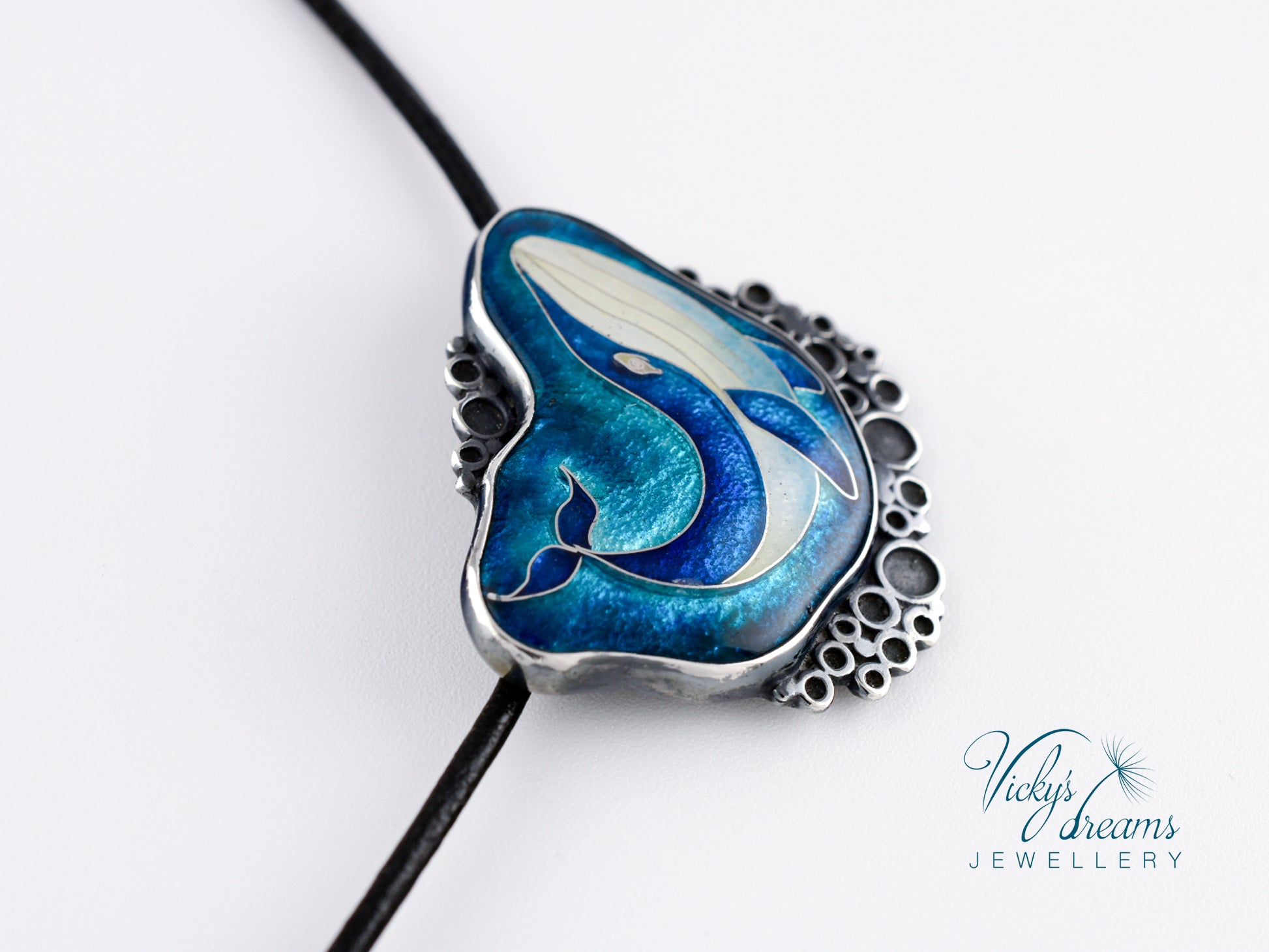 whale-enamel-necklace