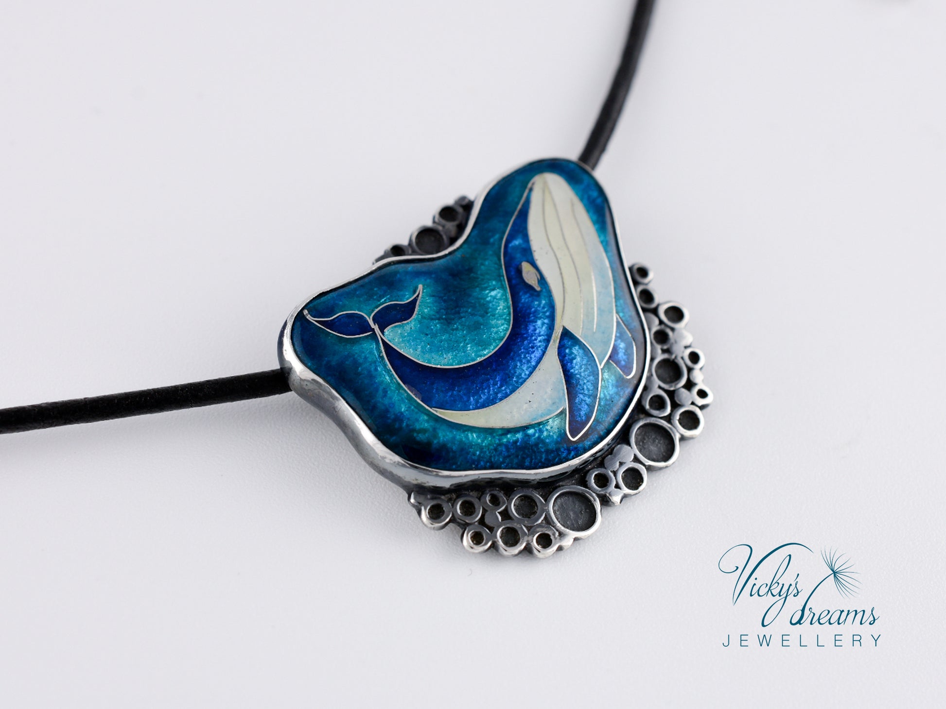 whale-enamel-necklace