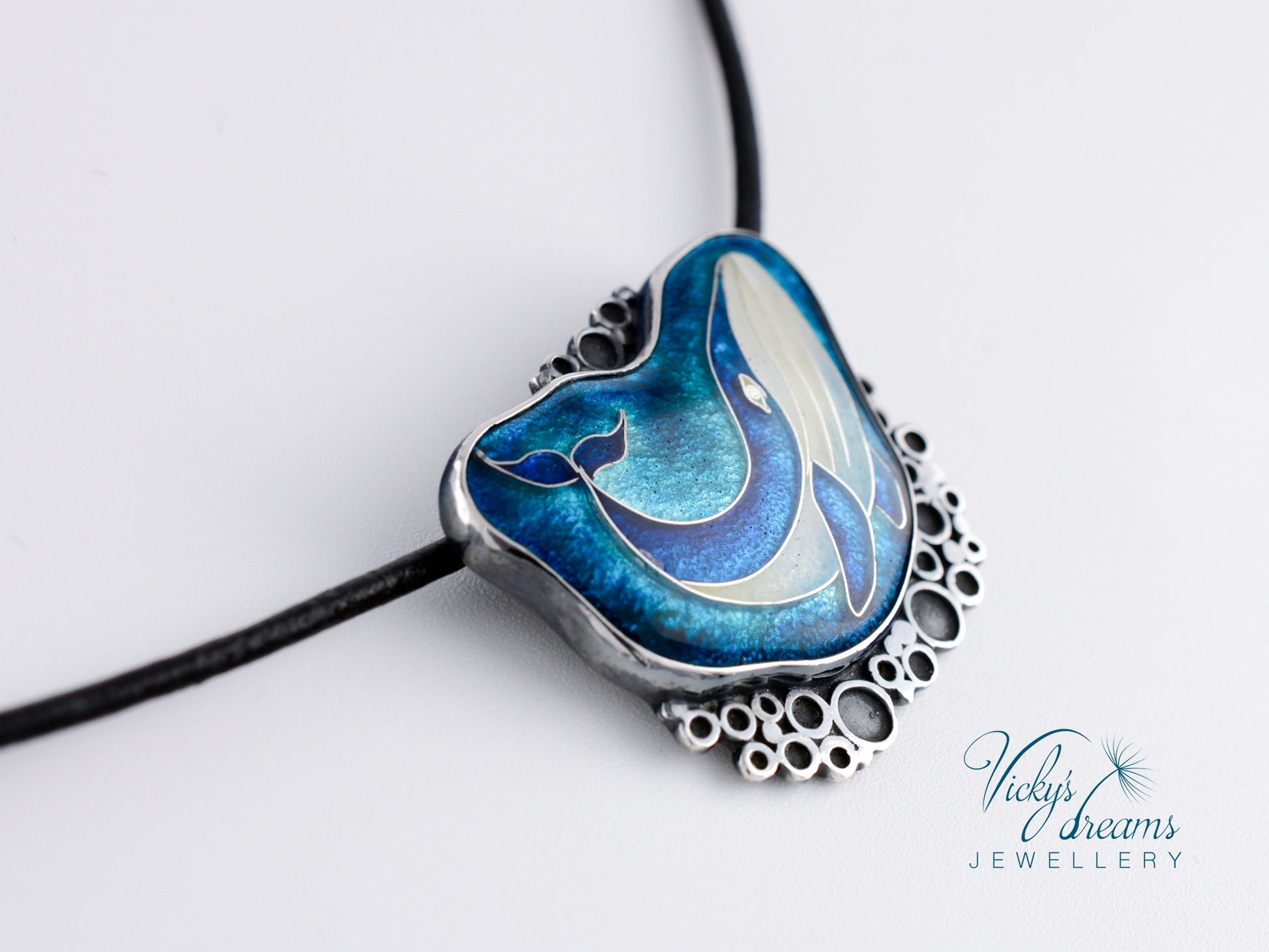 whale-enamel-necklace