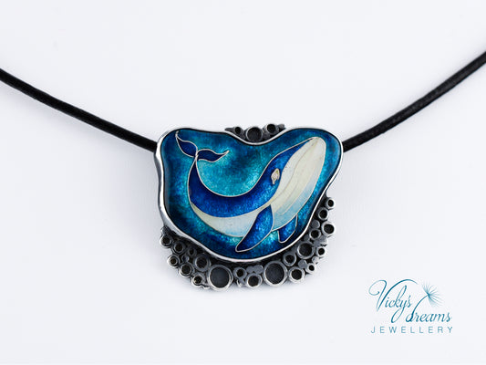 whale-enamel-necklace