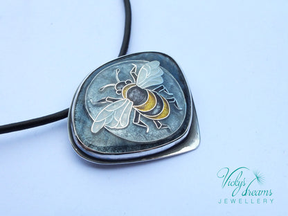 honeybee - cloisonne' enamel pendant