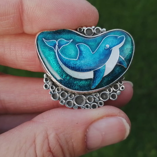 whale-enamel-necklace