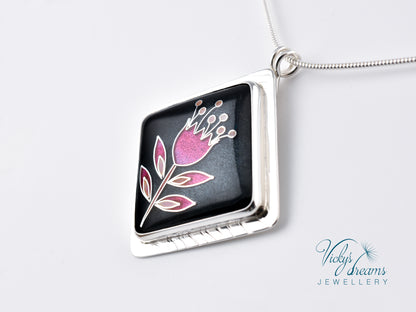simple  little pink flower Cloisonné enamel pendant