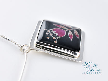 simple  little pink flower Cloisonné enamel pendant