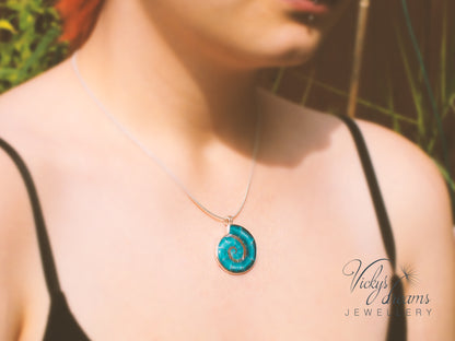 Turquoise blue snail - Cloisonné enamel necklace
