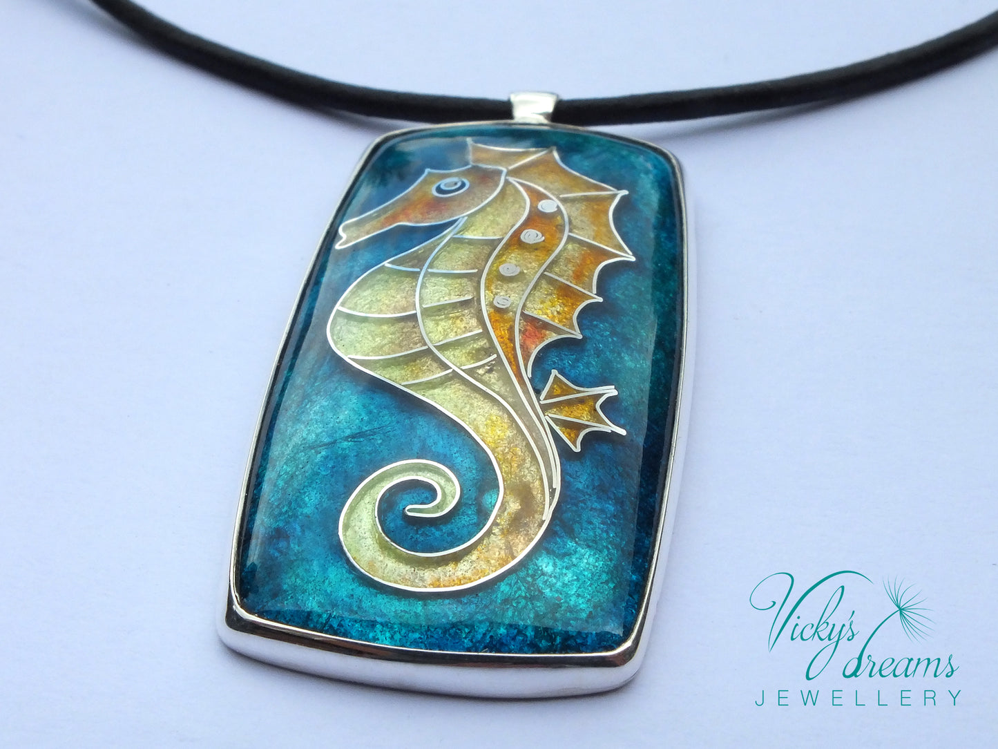 seahorse pendant