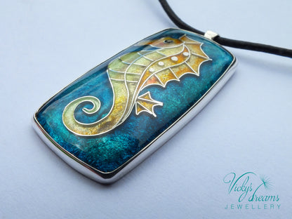 seahorse pendant