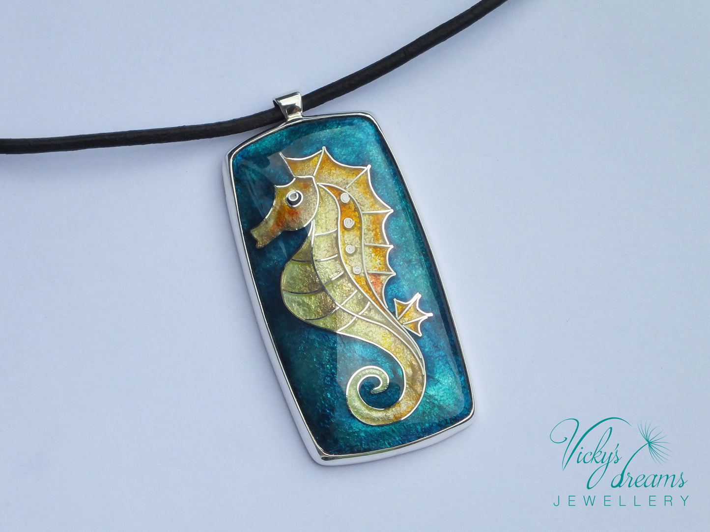 seahorse pendant