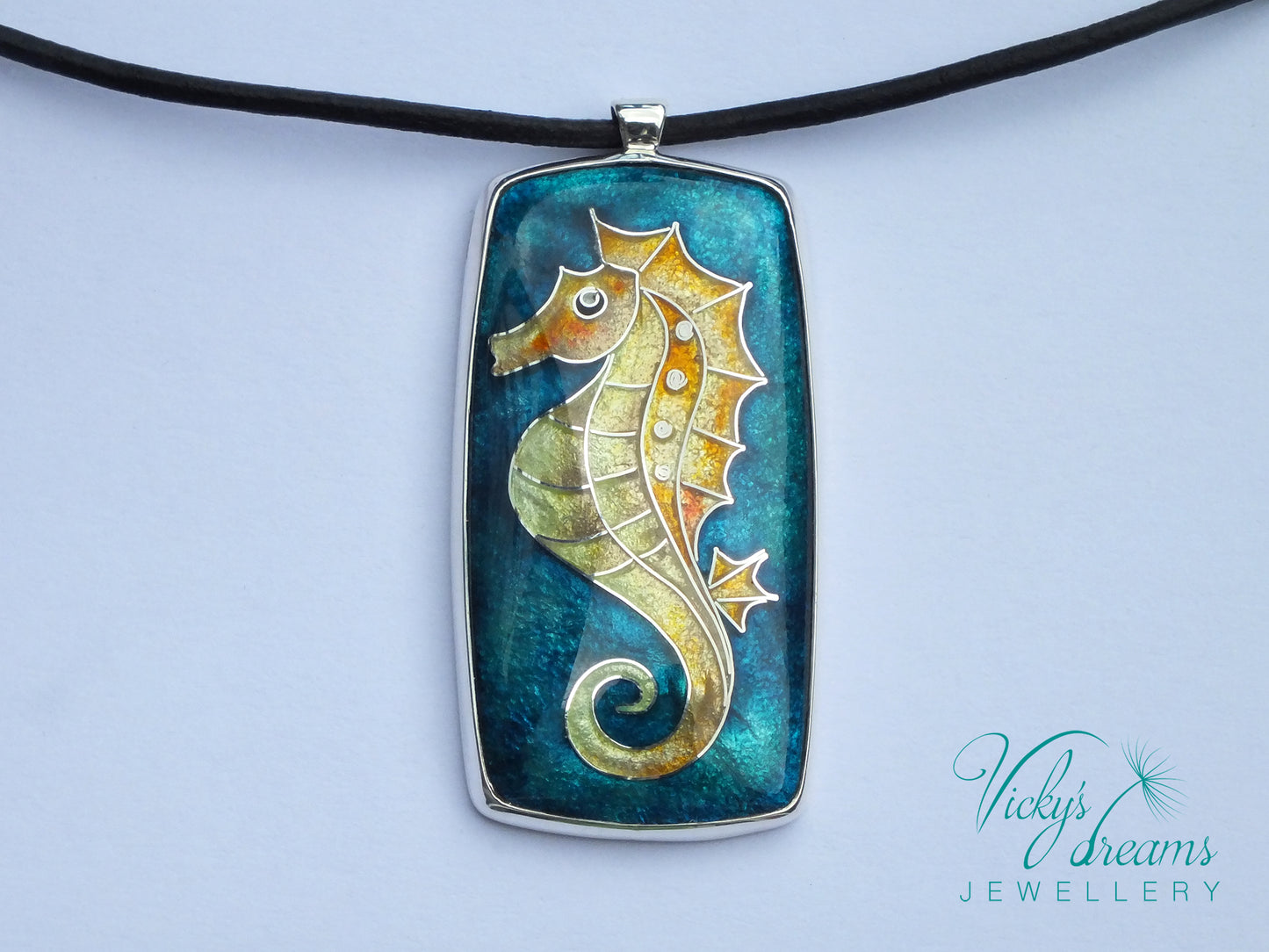 seahorse pendant