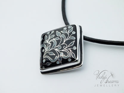 vintage style flowers Cloisonné enamel pendant