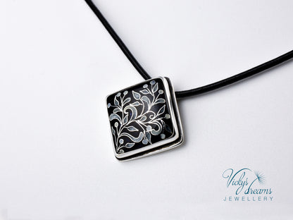 vintage style flowers Cloisonné enamel pendant