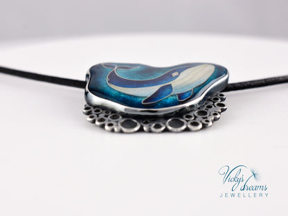 whale-enamel-necklace