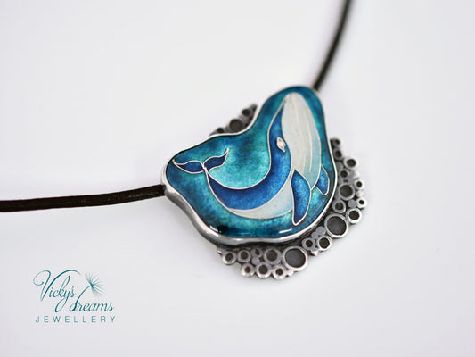 whale-enamel-necklace